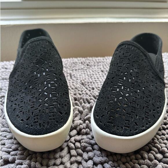 Joie Huxley Skate Sneaker size US 8 Black Laser Cut Suede Slip-on Platform - Picture 4 of 9
